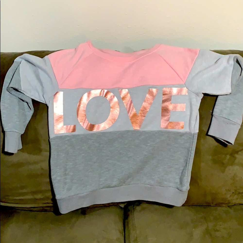 Comfy women’s sweatshirt